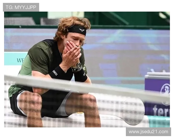 辛纳三盘爆冷出局无缘多哈四强